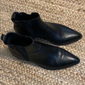 Steve Madden Jerry Chelsea boots